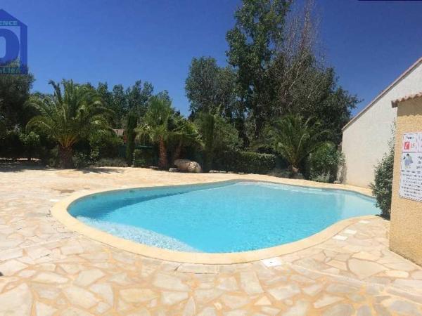 Villa rénovée 4/6 pers, piscine et parking, à 750m de la plage - FR-1-781-73, Réserver  Hôtels à Hérault avec piscine, Piscine