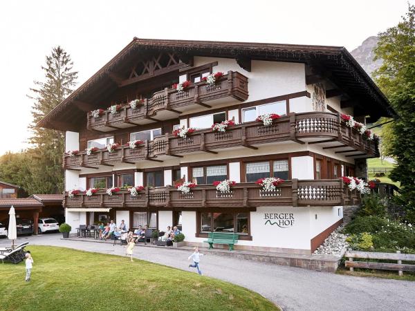 Berger Hof, Prenota  Hotel a Tirolo con parcheggio, Parcheggio
