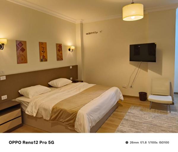 غرفة ماستر كبيرة سكن العاصمة, Prenota  Hotel a Cairo Governorate con parcheggio, Parcheggio