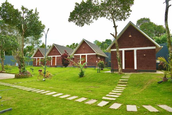 Misty Forest Resort Wayanad, Prenota  Hotel a Kerala con piscina, Piscina
