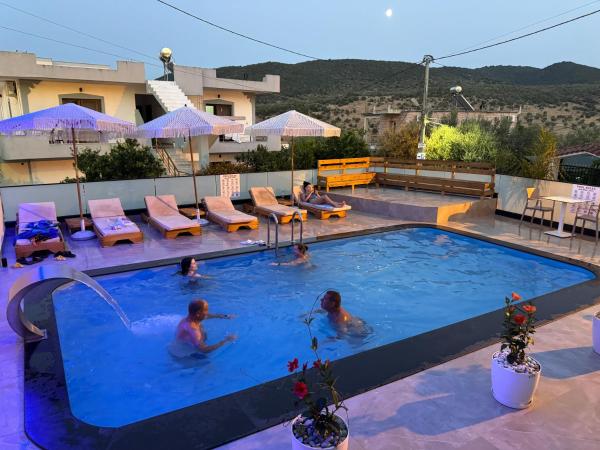 Center Sunrise Hotel, Buchen Sie  Hotels in Qark Vlora mit Parkplatz, Parkplätze