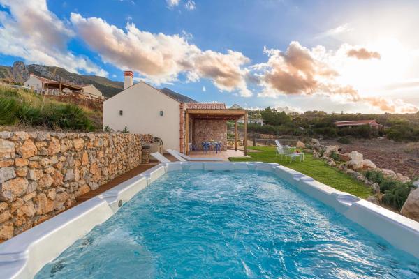 Villa Ancora Cala Bianca, Buchen Sie  Hotels mit Pool in Sizilien, Schwimmbad