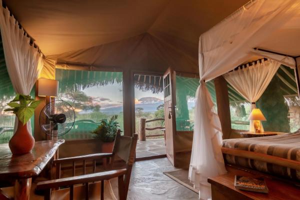 Kibo Safari Camp, Réserver Tente Hôtels 4 étoiles à Nakuru, 4*