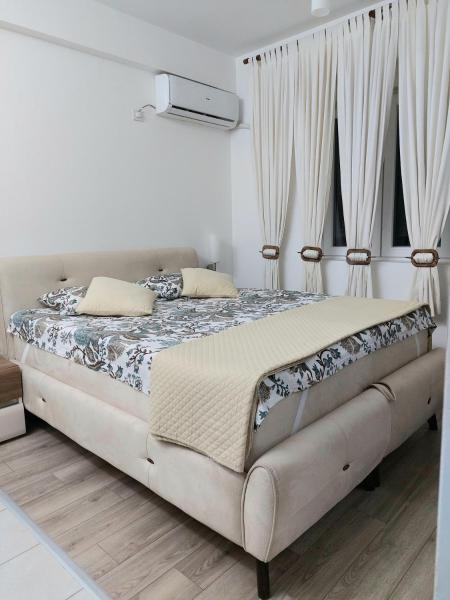 Jagodina apartman MM AKVA PARK free garaža, Buchen Sie  Hotels mit Pool in Jagodina, Schwimmbad