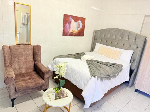 Whizzy lifestyle lodge, Buchen Sie  Duvhapark Mpumalanga