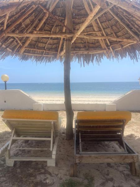 Dada Suites De Luxe Ocean View your Tropical Paradise with Breakfast Included, Reserva ahora  Hoteles en Coast Region con desayuno, Desayunos
