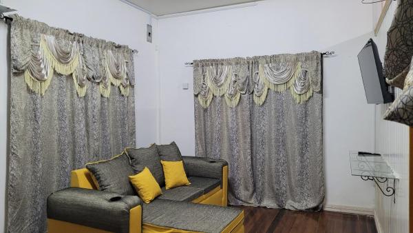 AOS Rentals, Prenota  Vreed en Hoop Guyana