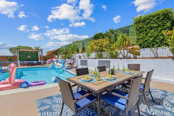 The Hidden Treasure Estate, Book  La Mesa San Diego Metropolitan Area