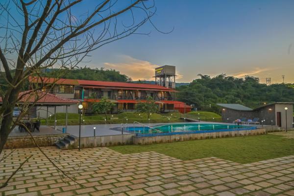 Bliss Nirvana Resort, Lonavala, Réserver  Hôtels à Maharashtra avec piscine, Piscine