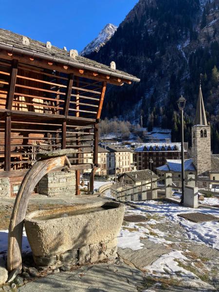 Stilish wooden chalet fully renovated near the lifts, Prenota Chalet Alagna Valsesia Valsesia Monterosa