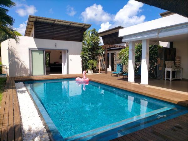 Villa Elenai - Modern 4 bedrooms - Saltwater Pool - Grand Baie, Prenota  Hotel con piscina a Mauritius Costa Nord, Piscina