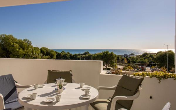 Apartamento con vistas al mar MERIDIA Albert Villas, Book  Hotels in Azahar Coast with a Pool, Swimming Pool