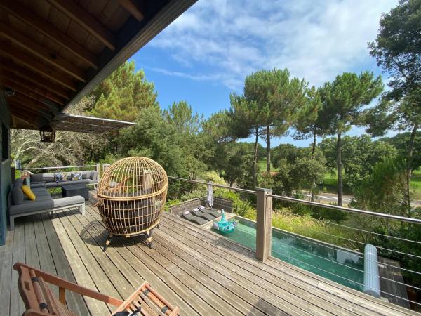 Villa 24 Moliets, Reserva ahora  Hoteles en Aquitania con aparcamiento, Aparcamiento