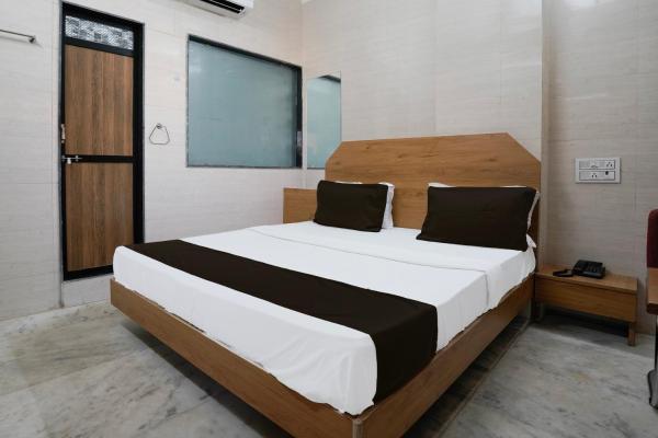 Hotel O H.R.KING HOTEL, Réserver Hôtel Rajkot Gujarat