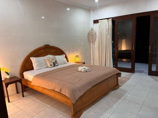 Yana Guest House Canggu, Prenota  Canggu Badung