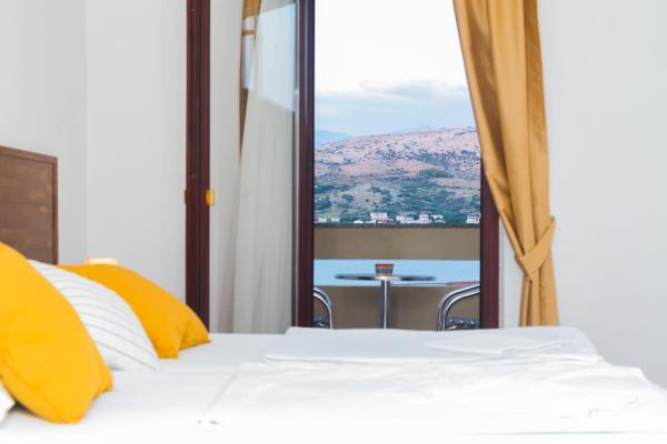 MB Pag Bed&Breakfast, Reserva ahora  Hoteles en Kvarner con aparcamiento, Aparcamiento