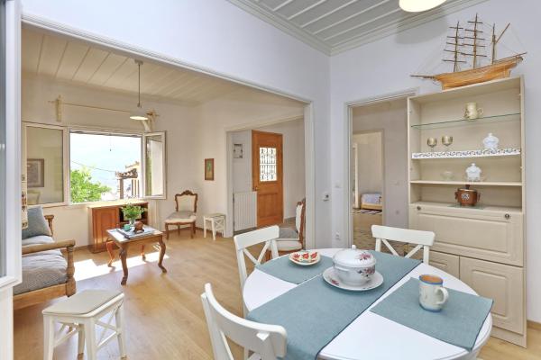 Villa Kamara, Prenota  Hotel a Sporadi con parcheggio, Parcheggio