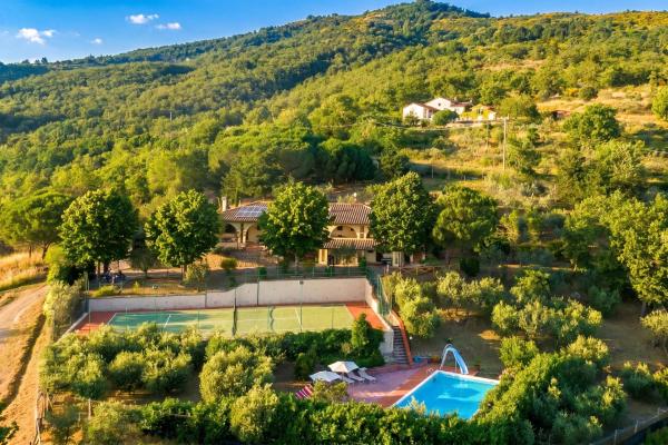 Tuscany Villas With Private Pool & Tennis - Happy Rentals, Buchen Sie  Hotels in Valdarno mit Pool, Schwimmbad