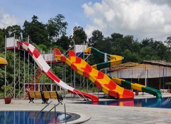 Kamal Farm Resort, Réserver  Hôtels à Maharashtra avec piscine, Piscine