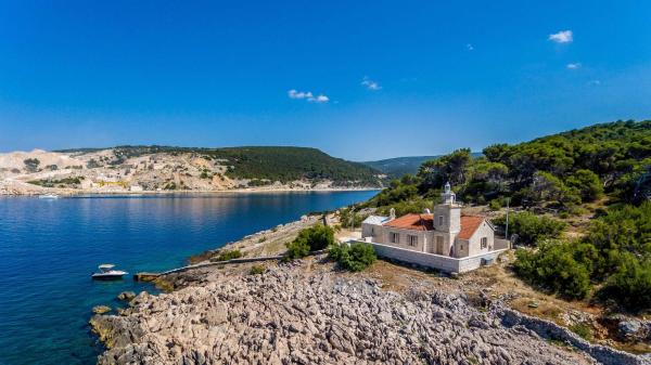 Phenomenal Pucisca Villa Lighthouse St Nicholas 2 Bedrooms Floor Heating, Reserva ahora  Pučišća Isla de Brac