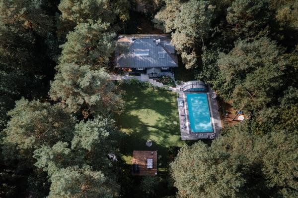 Joy Village, Buchen Sie  Hotels mit Pool in Masowien, Schwimmbad