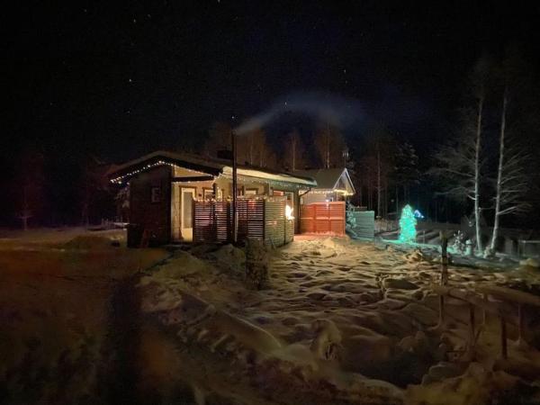 Luxury Aurora glass Igloo, hot tub & sauna cottage, Buchen Sie  Rovaniemi Lappland