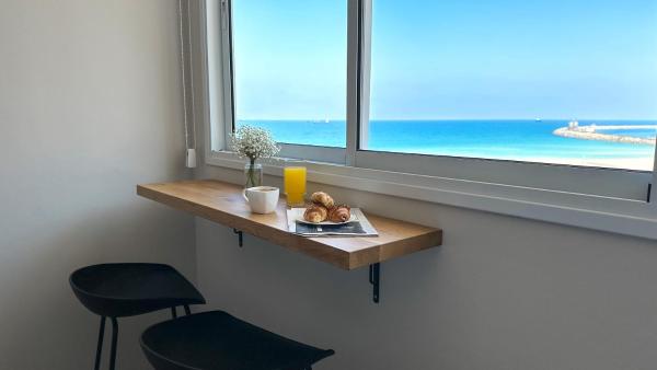 Angel Apt-Amazing SeaView-Netfix-Wifi-Free Parking, Reserva ahora  Hoteles en Asdod con aparcamiento, cerca de Ashdod Beach, Aparcamiento