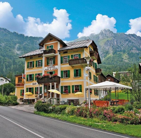 Albergo Piani di Luzza, Reserva ahora  Hoteles en Véneto con aparcamiento, Aparcamiento