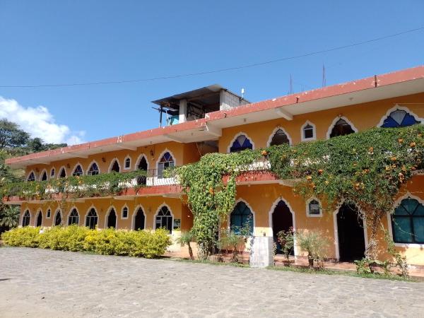 Hotel y Restaurante Tzutujil, Prenota  San Lucas Tolimán Solola