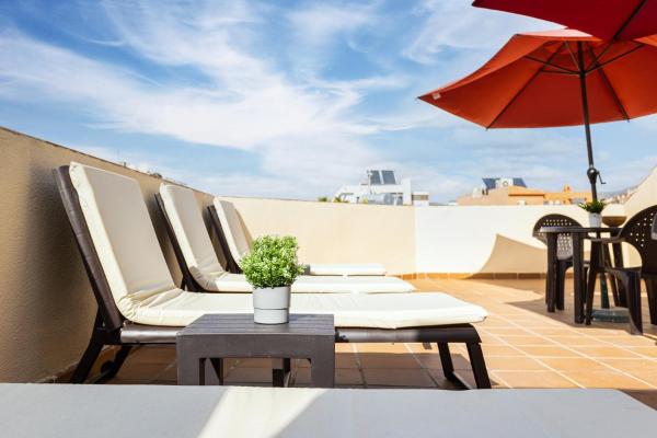 Holidays2Malaga Montesa 700m from the beach Rooftop terrace, Prenota  Malaga Centro 