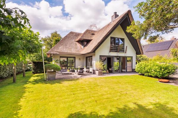 Villa Summer, Book  Bergen aan Zee 