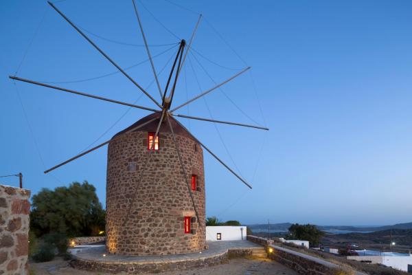 Marketos Traditional Windmill, Prenota  Tripití 