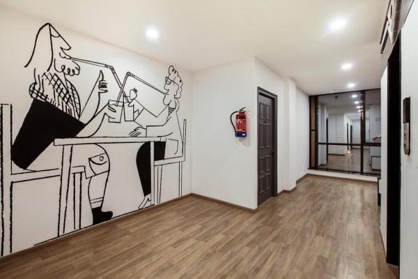 Townhouse Ragas Grand, Réserver  Hôtels à Telangana avec parking, Parking