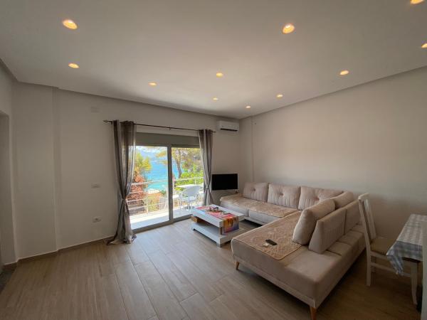 SEA VIEW Deluxe Private Villa, Buchen Sie  Hotels in Qark Vlora mit Parkplatz, Parkplätze