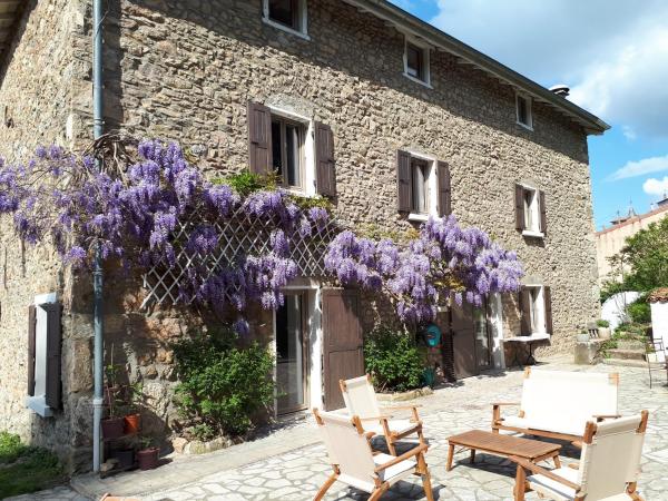 Un Jardin Secret, Buchen Sie  Yzeron Monts et Coteaux du Lyonnais