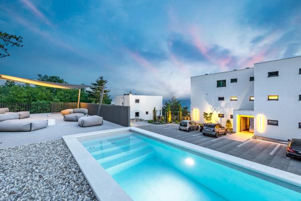 Villa Atrio, Buchen Sie  Hotels mit Pool in Kvarner-Bucht, Schwimmbad