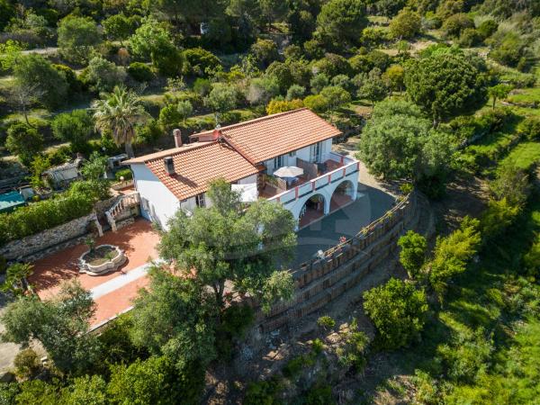 La Palazzina nel Verde - Goelba, Reserva ahora  Hoteles en Elba con aparcamiento, Aparcamiento