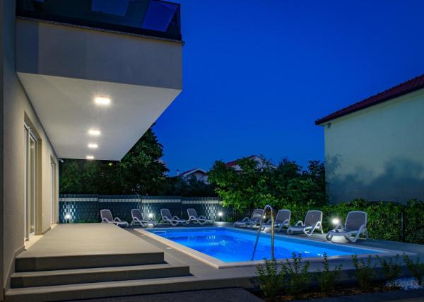 Seka apartments with a pool, Buchen Sie Ferienwohnung Hotels in Gespanschaft Split-Dalmatien mit Pool, Schwimmbad