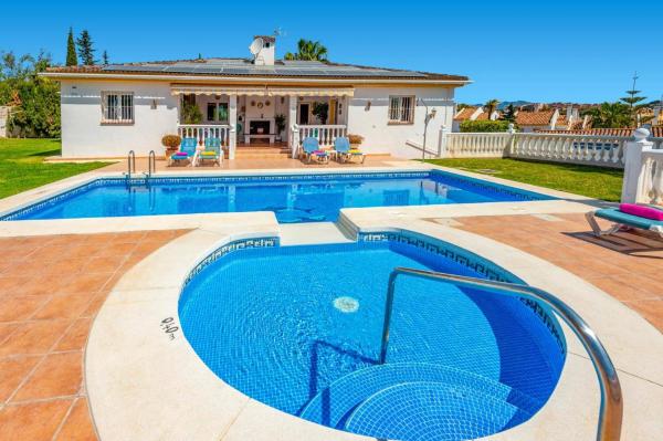 Villa Aran by Villa Plus, Prenota  Hotel a Costa del Sol con piscina, Piscina