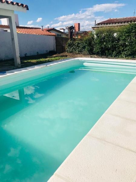 Casa en Villa Carlos Paz con Pileta , Quincho y Jardín a Pasos del Centro, Prenota Casa vacanze Hotel a Córdoba con piscina, Piscina