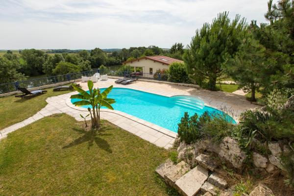Villa RECOLOGNE, Réserver  Recologne Bourgogne.