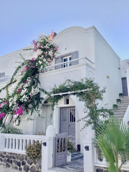 Villa Maina, Prenota  Kamari Paro