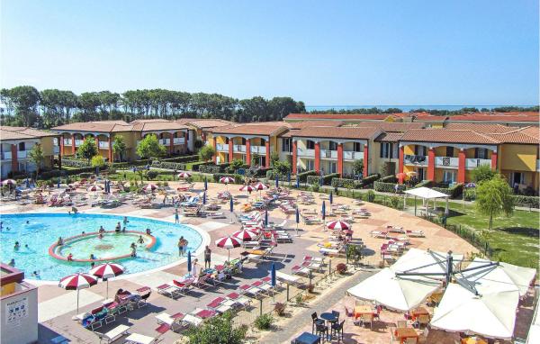 Ai Pini-Villa, Reserva ahora  Hoteles en Véneto con piscina, Piscina