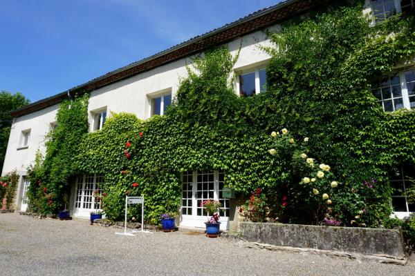 Les Neuf Bouleaux, Prenota  Job Alvernia