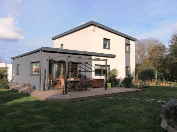 Villa bois avec jardin, terrasse, WIFI, proche centre et plage à Trébeurden - FR-1-368-273, Prenota  Hotel a Bretagna con parcheggio, Parcheggio