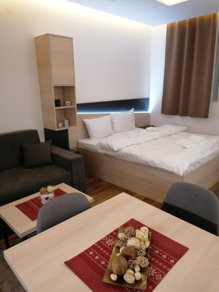 President Kop S9, S3 & A102, Buchen Sie  Hotels mit Pool in Zentralserbien, Schwimmbad