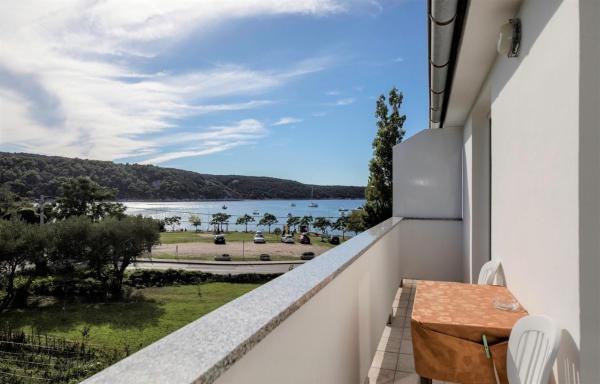 Apartments Stanicic Kampor, Buchen Sie Ferienwohnung Hotels in Insel Rab mit Parkplatz, Parkplätze