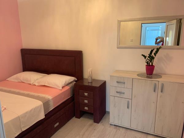 Ilinčić Apartments, Book Apartment Budva 