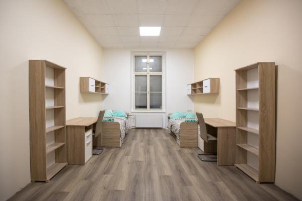 MINIDORM ROOMS IN HEART OF CITY CENTER, Buchen Sie  Hotels in Podravje mit Parkplatz, Parkplätze