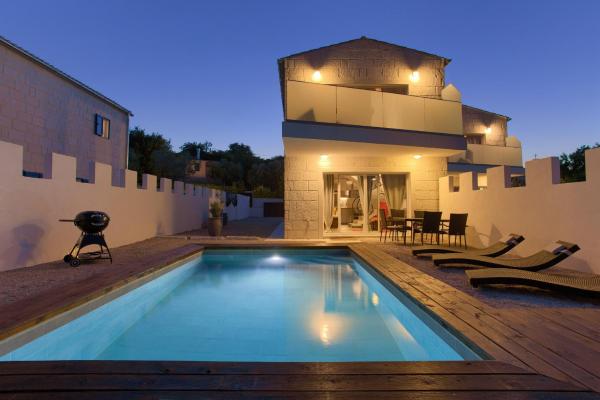 Pax Houses, Buchen Sie  Krk Insel Krk